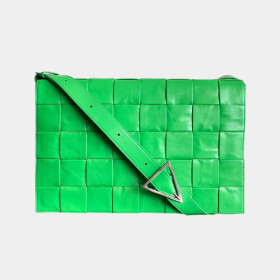[Bottega Veneta] 보테가 베네타 맥시 카세트 크로스백